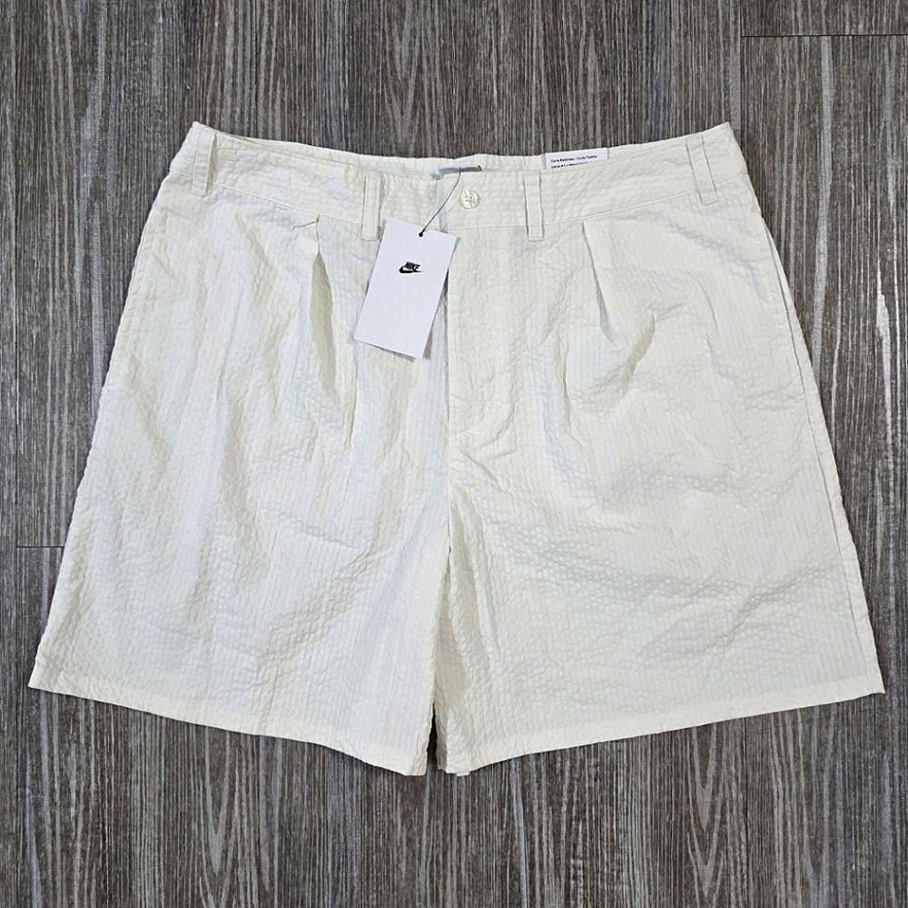 Nike Life Seersucker Off-White 6" Pleated Shorts HF6363-030 Men's 32 Medium New